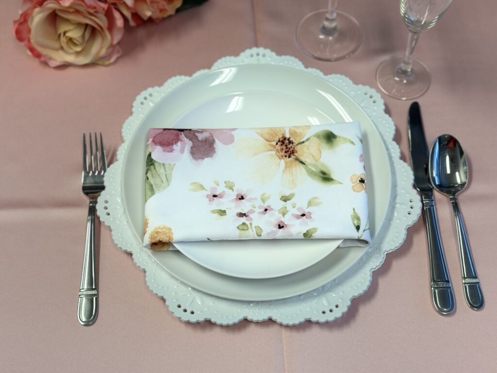 Greta Plate Fold with Petal Satin