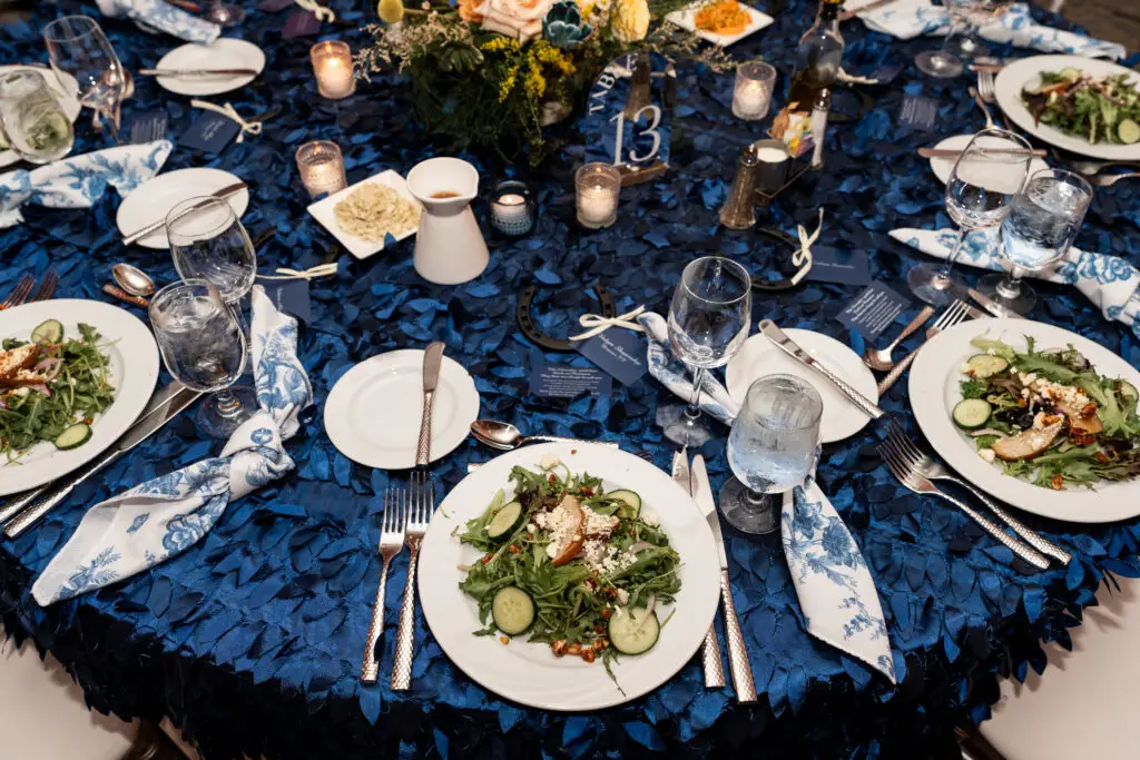 Macaw over Ivory Polyester Linen Lisette Napkin