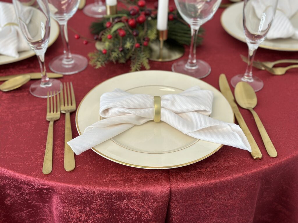 Maraschino with Ports White Napkin